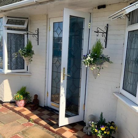 Bed and Breakfast Stanwell Takeley Esterno foto